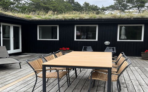 Elin - 3Km from the Sea: Toit, Lot Terre, Chalet, Domicile, Zone Rurale, Cabanon, Siding, Batiments Jardin, Cabane En Rondins, Cabane