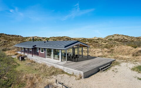 Hristina - 200M from the Sea: Toit, Lot Terre, Chalet, Domicile, Zone Rurale, Cabanon, Siding, Batiments Jardin, Cabane En Rondins, Cabane