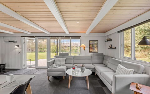 Blia - 1.5Km from the Sea: Bois, Plafond, Design Intérieur, Sol, Sol, Meubles, Parquet, Canapé, Salon, Dur