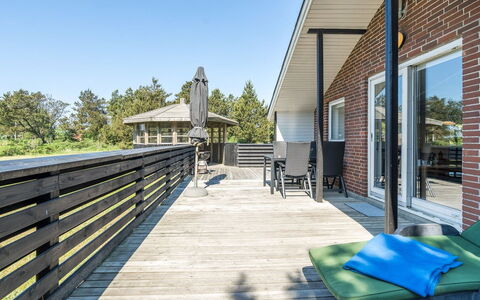 Elinbjörn - 1Km from the Sea: Maison, Domicile, Toit, Zone Résidentielle, Chalet, Biens, Ferme, Pelouse, Aménagement Paysager, Siding