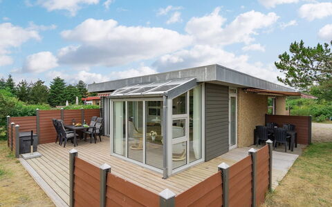 Skakke - 900M from the Sea: Bois, Domicile, Siding, Toit, Porte, Cabanon, Batiments Jardin, Composite, Chalet, Dur