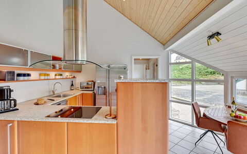 Gidsken - 30M from the Sea: Design Intérieur, Cuisine, Sol, Bois, Plafond, Comptoir, Sol, Meubles, Cabinetry, Pièce