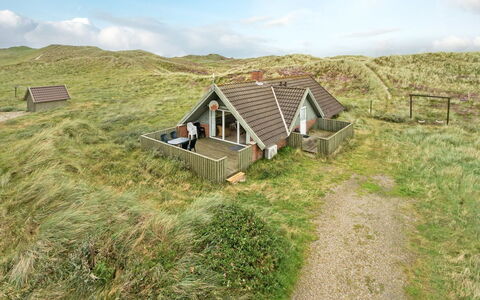 Felina - from the Sea: Herbe, Maison, Toit, Chalet, Domicile, Arbuste, Ferme, Lot Terre, Zone Rurale
