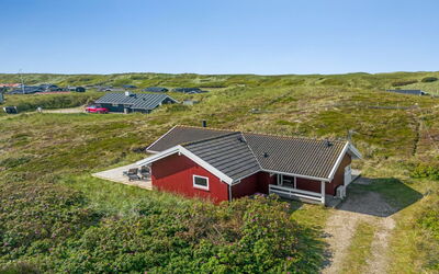 Emelie - 200M from the Sea
