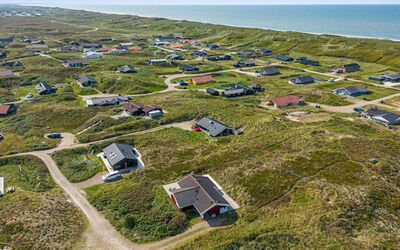 Emelie - 200M from the Sea