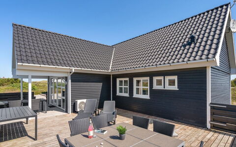 Eliena - 500M from the Sea: Toit, Lot Terre, Chalet, Domicile, Zone Rurale, Cabanon, Siding, Batiments Jardin, Cabane En Rondins, Cabane