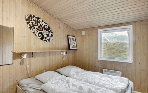 Friedel - 150M from the Sea: Chambre, Bois, Lit, Plafond, Drap De Lit, Literie, Design Intérieur, Sol, Cadre De Lit, Pièce
