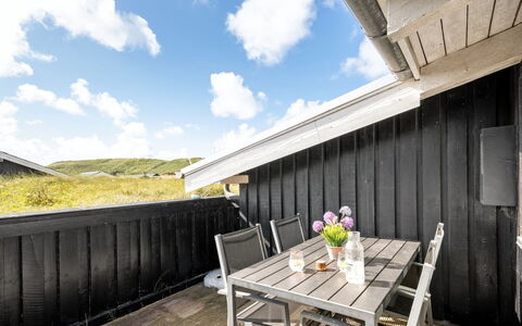 Friedel - 150M from the Sea: Toit, Lot Terre, Chalet, Domicile, Zone Rurale, Cabanon, Siding, Batiments Jardin, Cabane En Rondins, Cabane