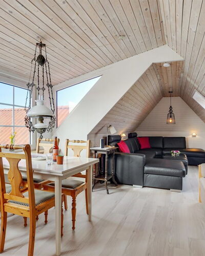 Pauli - 75M from the Sea
