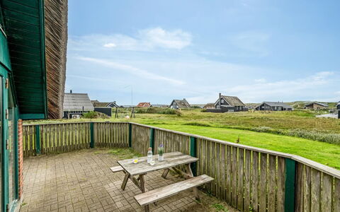 Balthasar - 200M from the Sea: Bois, Toit, Architecture, Domicile, Maison, Chalet, Siding, Dur, Pente, Biens