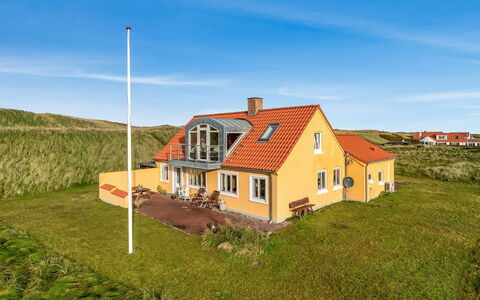 Ali - 75M from the Sea: Toit, Lot Terre, Chalet, Domicile, Zone Rurale, Cabanon, Siding, Batiments Jardin, Cabane En Rondins, Cabane