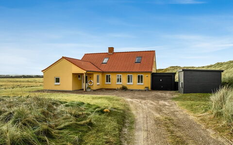 Ali - 75M from the Sea: Toit, Lot Terre, Chalet, Domicile, Zone Rurale, Cabanon, Siding, Batiments Jardin, Cabane En Rondins, Cabane