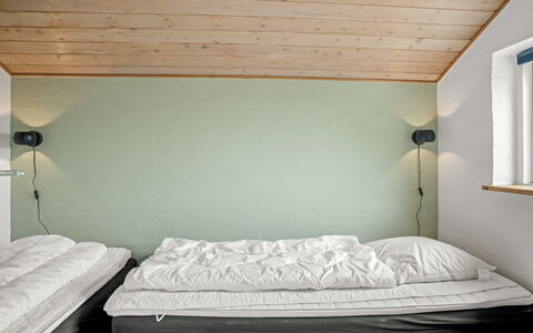 Hariet - 600M from the Sea: Design Intérieur, Mur, Meubles, Sol, Sol, Chambre, Lit, Bois, Plafond, Éclairage