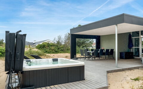 Hariet - 600M from the Sea: Composite, Ombre, Piscine, Béton, Plate-Forme, Structure En Plein Air, Mobilier De Jardin, Patio, Loisir