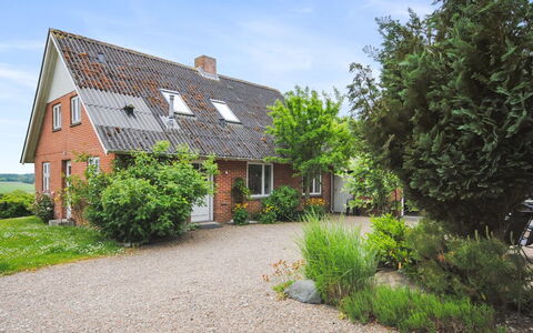 Ludovic - 7Km from the Sea: Toit, Lot Terre, Chalet, Domicile, Zone Rurale, Cabanon, Siding, Batiments Jardin, Cabane En Rondins, Cabane