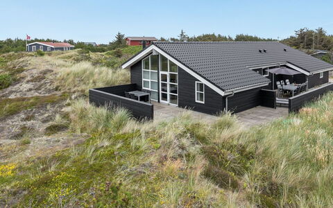 Mavis - 800M from the Sea: Bois, Domicile, Porche, Plate-Forme, Dur, Toit, Tache De Bois, Parquet, Eco Hôtel