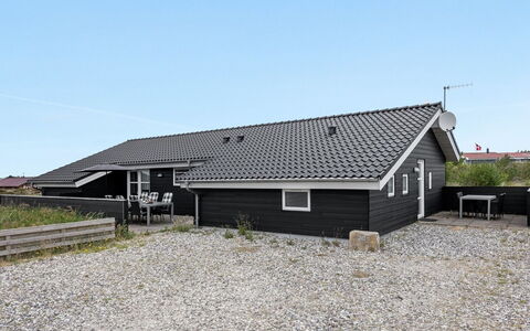 Mavis - 800M from the Sea: Bois, Domicile, Porche, Plate-Forme, Dur, Toit, Tache De Bois, Parquet, Eco Hôtel