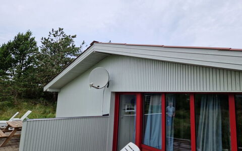 Germund - 900M from the Sea: Toit, Maison, Domicile, Chalet, Siding, Biens, Allée, Batiments Jardin, Cour, Cabanon