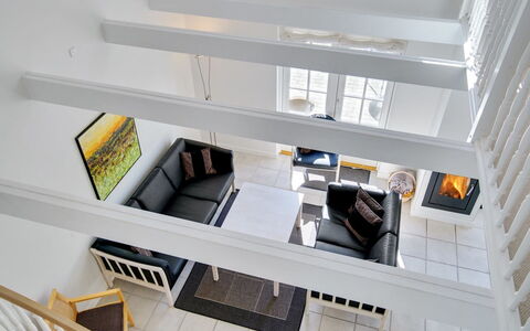 Ønef - 1Km from the Sea: Meubles, Design Intérieur, Chaise, Sol, Table, Recours, Sol, Plafond, Pièce, Eco Hôtel