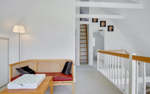 Ønef - 1Km from the Sea: Meubles, Design Intérieur, Chaise, Sol, Table, Recours, Sol, Plafond, Pièce, Eco Hôtel