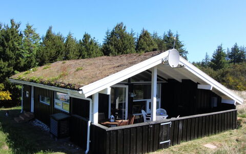 Anthonia - 1.6Km from the Sea: Bois, Sol, Design Intérieur, Sol, Meubles, Parquet, Pièce, Plafond, Tache De Bois, Dur