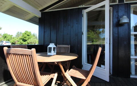 Anthonia - 1.6Km from the Sea: Bois, Sol, Design Intérieur, Sol, Meubles, Parquet, Pièce, Plafond, Tache De Bois, Dur