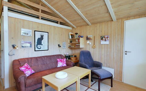 Anthonia - 1.6Km from the Sea: Sol, Bois, Sol, Design Intérieur, Meubles, Plafond, Pièce, Domicile, Parquet, Tache De Bois