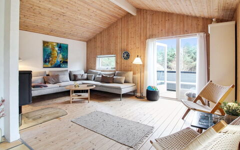 Birette - 1.5Km from the Sea: Bois, Sol, Meubles, Design Intérieur, Parquet, Sol, Domicile, Plafond, Salon, Dur
