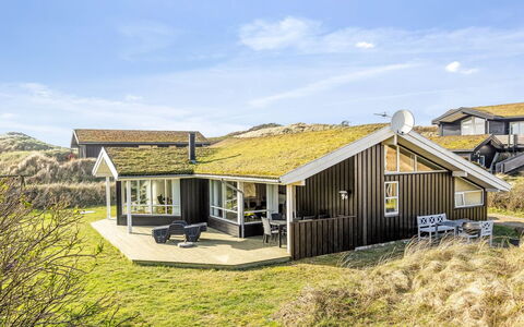 Bovi - 300M from the Sea: Bois, Domicile, Porche, Plate-Forme, Dur, Toit, Tache De Bois, Parquet, Eco Hôtel