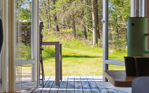 Swen - 1.3Km from the Sea: Architecture, Toit, Domicile, Composite, Daylighting, Siding, Allée