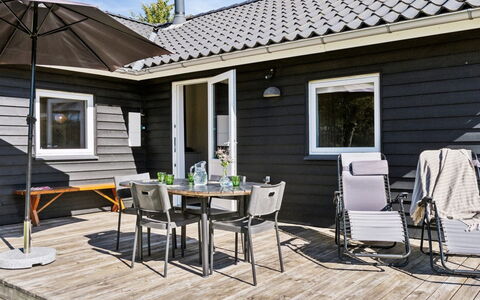 Swen - 1.3Km from the Sea: Architecture, Toit, Domicile, Composite, Daylighting, Siding, Allée