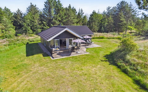 Swen - 1.3Km from the Sea: Architecture, Toit, Domicile, Composite, Daylighting, Siding, Allée