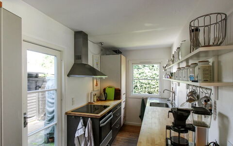 Henryk - 500M from the Sea: Toit, Lot Terre, Chalet, Domicile, Zone Rurale, Cabanon, Siding, Batiments Jardin, Cabane En Rondins, Cabane