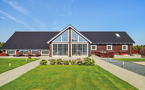 Emelita - 900M from the Sea: Blanc, Pente, Carte