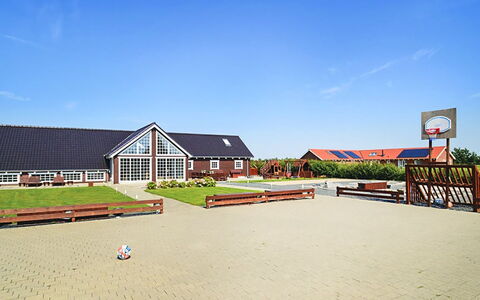 Emelita - 900M from the Sea: 