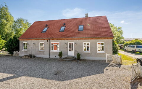 Thorward - 1.5Km from the Sea: Toit, Domicile, Porte, Chalet, Ombre, Siding, Cour, Biens, Arrière-Cour