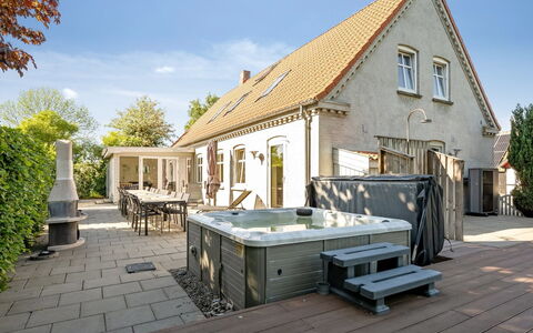Thorward - 1.5Km from the Sea: Toit, Domicile, Porte, Chalet, Ombre, Siding, Cour, Biens, Arrière-Cour