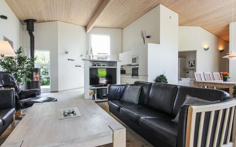 Elicia - 950M from the Sea: Design Intérieur, Meubles, Bois, Sol, Canapé, Plafond, Sol, Salon, Domicile, Pièce