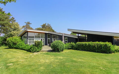 Elicia - 950M from the Sea: Herbe, Arbuste, Domicile, Zone Résidentielle, Lot Terre, Pelouse, Couverture De Sol, Biens, Jardin