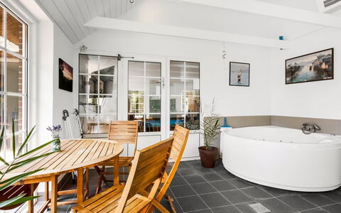Taralyn - 1.3Km from the Sea: Meubles, Design Intérieur, Appartement, Sol, Sol, Table, Chaise, Salon, Pièce, Domicile