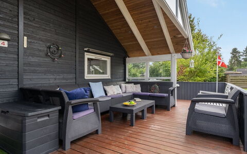Zelda - 300M from the Sea: Bois, Tache De Bois, Planche, Dur, Chalet, Plate-Forme, Siding, Ombre, Parquet, Batiments Jardin