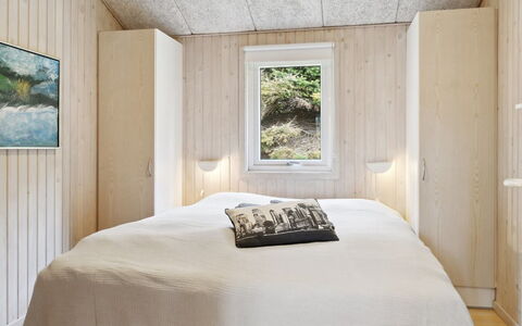 Hallveig - 1.1Km from the Sea: Bois, Sol, Sol, Chambre, Plafond, Pièce, Domicile, Lit, Drap De Lit, Dur