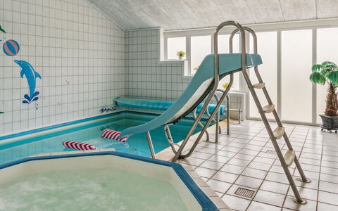 Hallveig - 1.1Km from the Sea: Toit, Domicile, Porte, Chalet, Ombre, Siding, Cour, Biens, Arrière-Cour