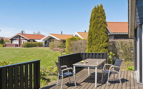 Florentin - 1Km from the Sea: Toit, Lot Terre, Chalet, Domicile, Zone Rurale, Cabanon, Siding, Batiments Jardin, Cabane En Rondins, Cabane