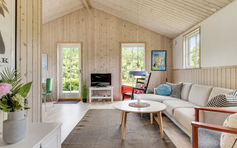 Finwith - 1.5Km from the Sea: Bois, Sol, Design Intérieur, Meubles, Sol, Plafond, Domicile, Pièce, Salon, Parquet