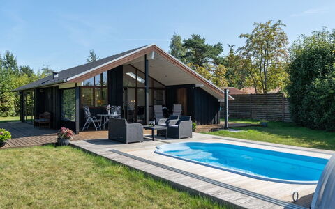 Biaver - 350M from the Sea: Herbe, Maison, Toit, Chalet, Domicile, Arbuste, Ferme, Lot Terre, Zone Rurale