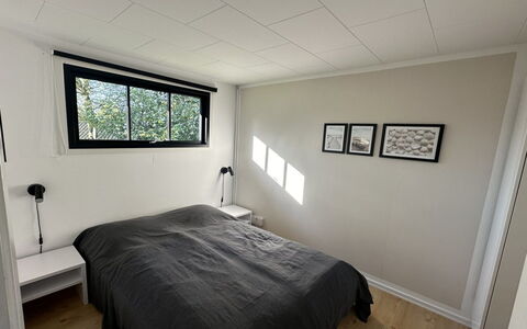 Ady - 150M from the Sea: Chambre, Mur, Design Intérieur, Lit, Sol, Sol, Bois, Plafond, Drap De Lit, Literie