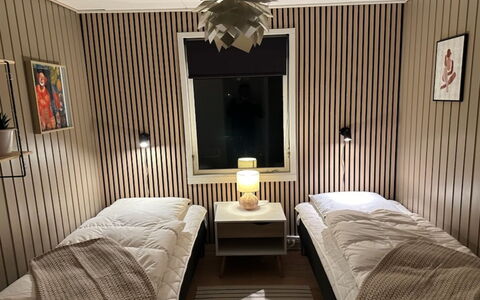Leefke - 300M from the Sea: Mur, Design Intérieur, Bois, Sol, Sol, Meubles, Pièce, Chambre, Lit, Plafond