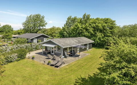 Leefke - 300M from the Sea: Domicile, Biens, Chalet, Pelouse, Aménagement Paysager, Jardin, Banlieue, Ferme, Cour