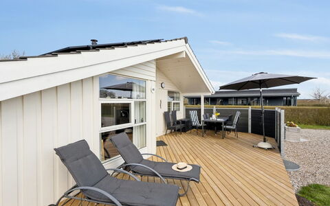 Tjakko - 900M from the Sea: Toit, Lot Terre, Chalet, Domicile, Zone Rurale, Cabanon, Siding, Batiments Jardin, Cabane En Rondins, Cabane
